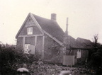 Cottage behind bungalow 